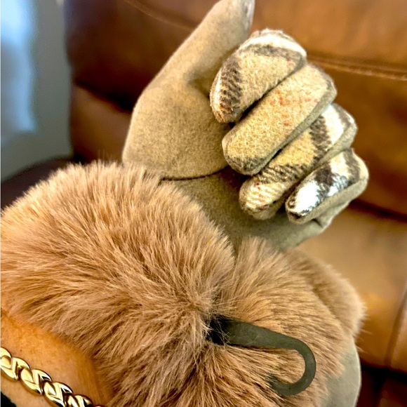 NIP Plaid /fur trimmed Gloves Velvety lined - Picture 2 of 8